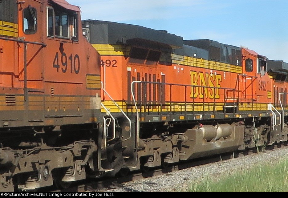 BNSF 5492